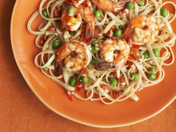 shrimp-peas-92385562-1--56b720865f9b5829f836952b