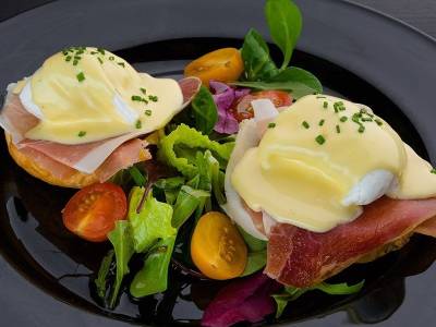 Classic Eggs Benedict